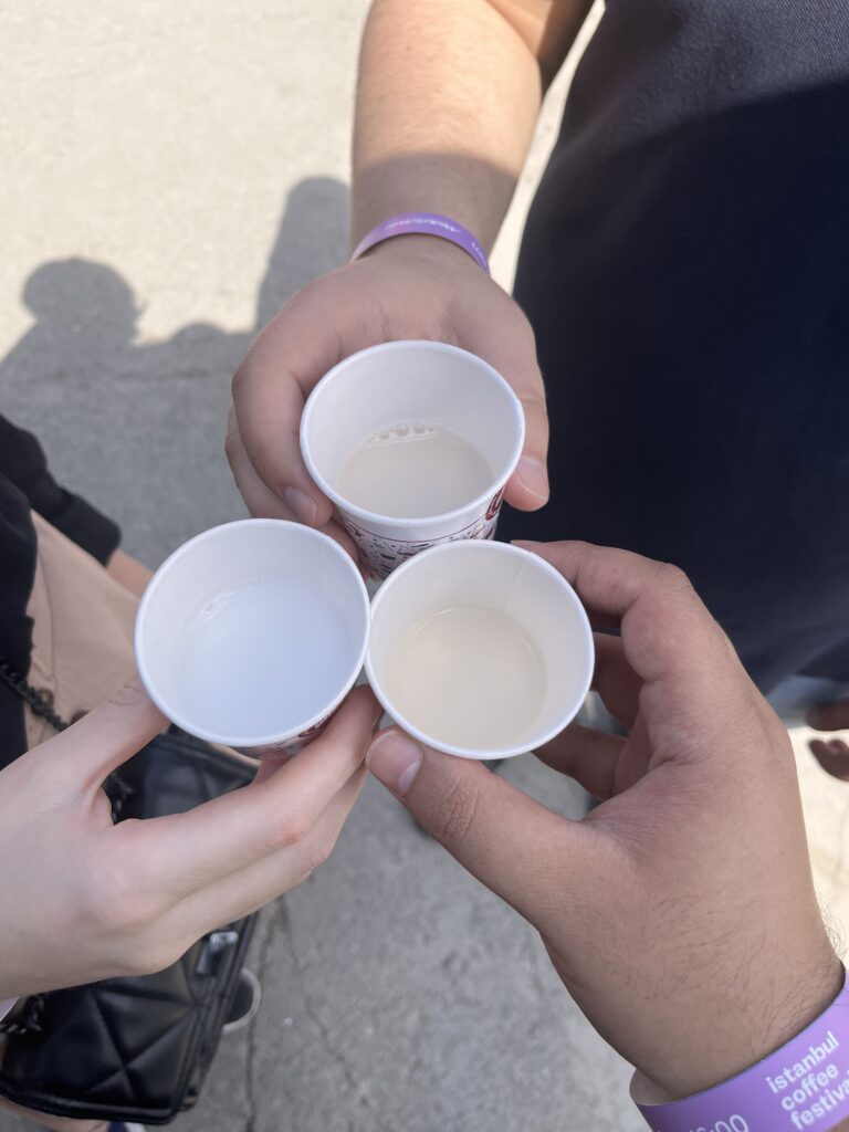 İstanbul Kahve Festivali'nde tadım yaptığımız Alpro Sütler